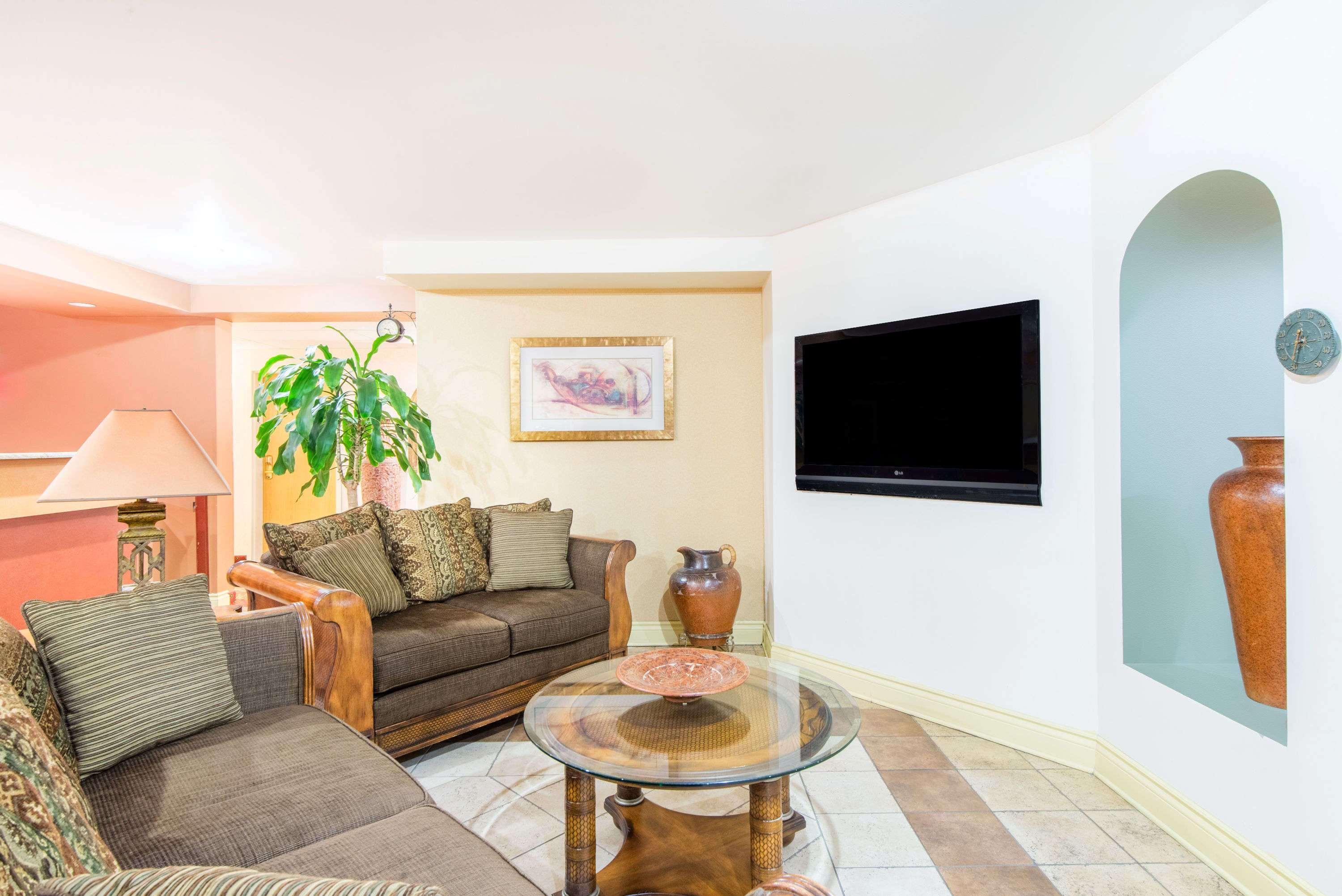 Super 8 By Wyndham Cornwall On Extérieur photo