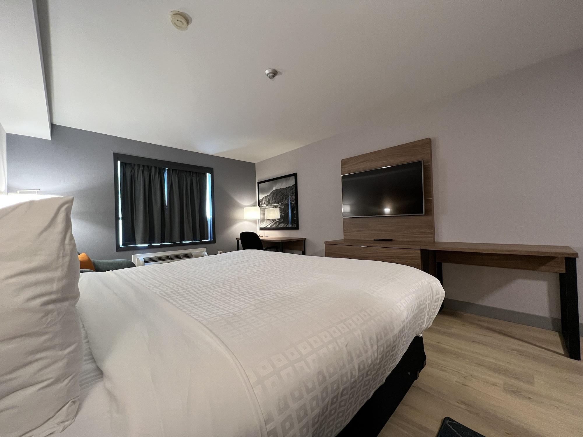 Super 8 By Wyndham Cornwall On Extérieur photo