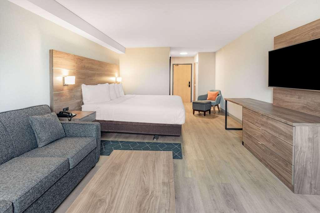 Super 8 By Wyndham Cornwall On Chambre photo