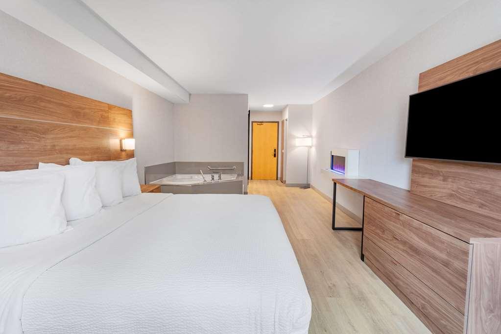 Super 8 By Wyndham Cornwall On Chambre photo